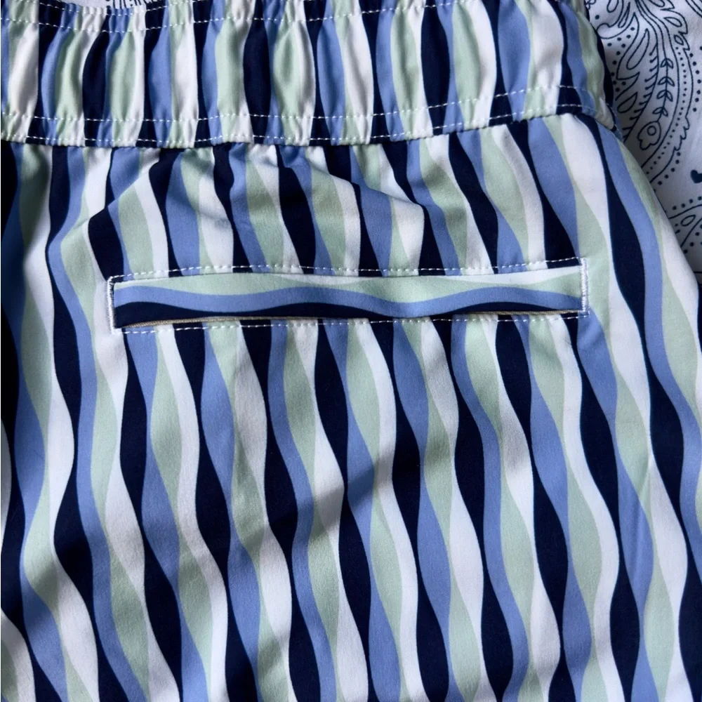Saks Fifth Avenue NWT XXL Blue Geometric Swim Trunks Drawstring